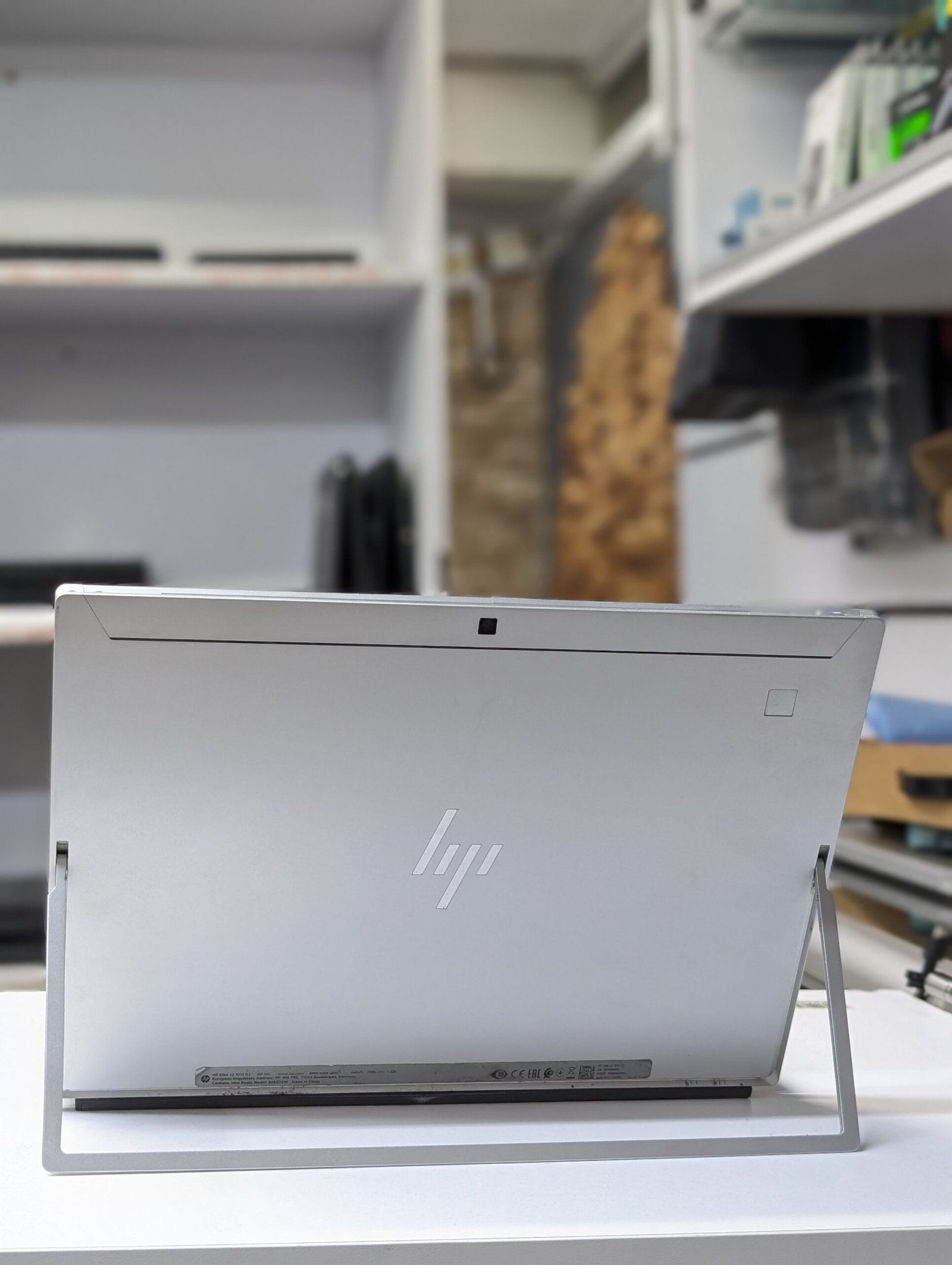 HP EliteBook x2 1012 G2 – Core i5 7th Gen · 16GB RAM · 256GB SSD · Stylus Pen - Image 4
