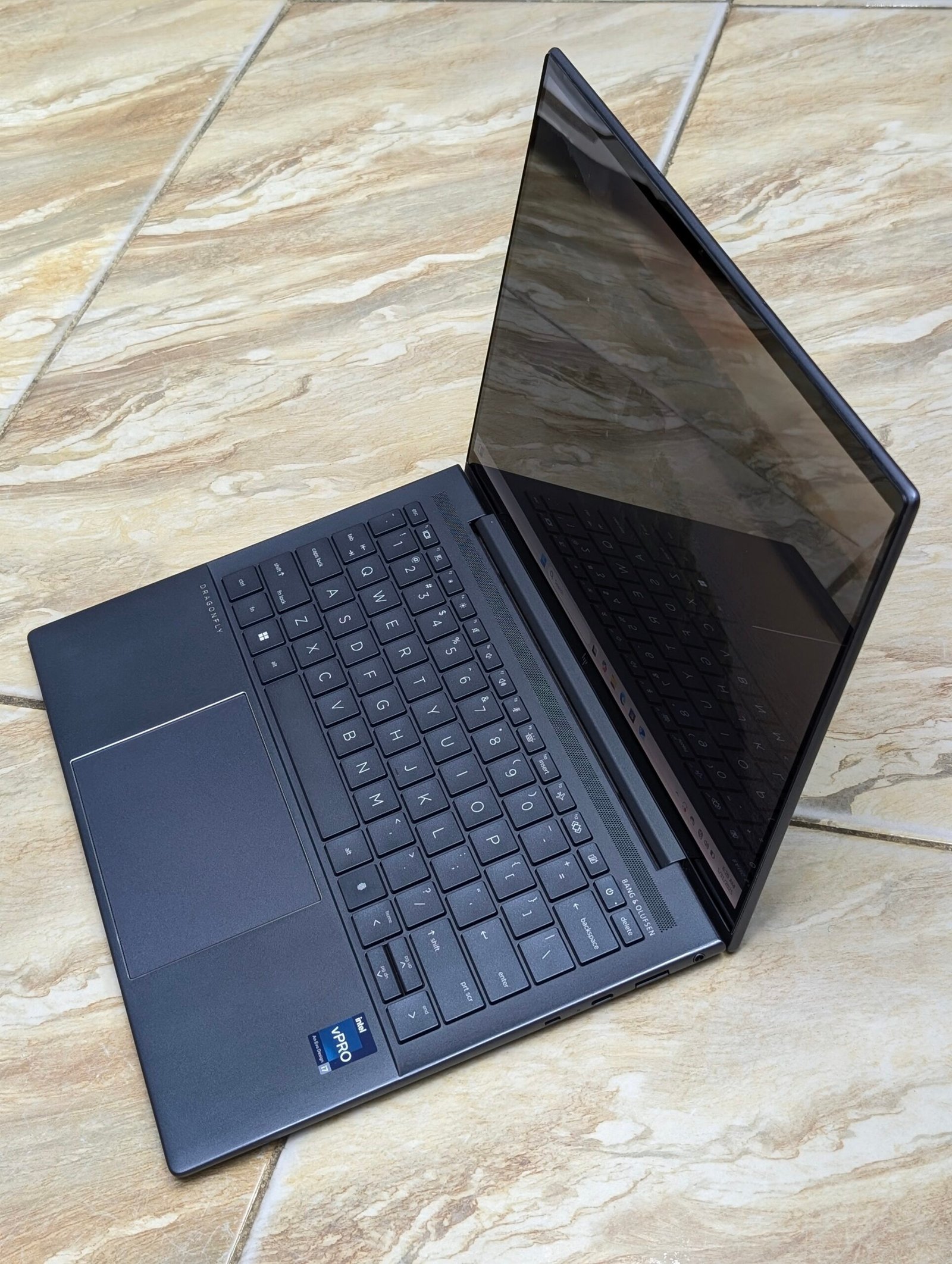 HP Dragonfly G3 12th Gen Intel Core i7 13.5" WUXGA Touchscreen Display 32GB RAM 512GB SSD Intel Iris Xe Graphics 6 Months Warranty ExUK Laptop - Image 4