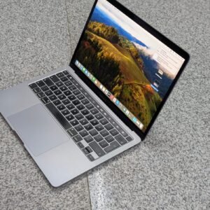 Apple MacBook Pro 13.3" retina Display (A2251) Intel Core i7 16GB RAM 512GB SSD Intel Iris Plus Graphics 6 Months Warranty ExUK Laptop